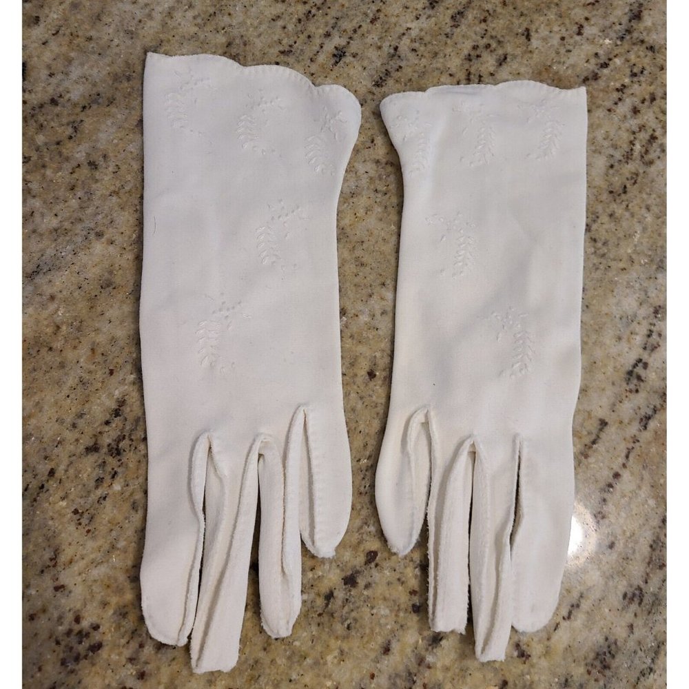 Vintage Size Small White Stretch Formal Gloves 9.5" Long. Embroidered Floral
